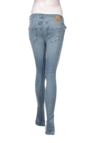Dámske džínsy  Pieces, Veľkosť S, Farba Modrá, Cena  8,41 €