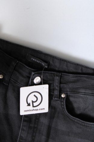 Dámske džínsy  Trendyol, Veľkosť S, Farba Čierna, Cena  44,85 €