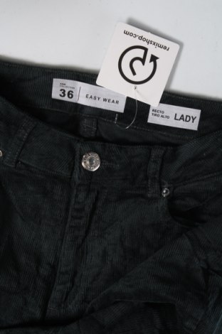Дамски джинси, Размер S, Цвят Зелен, Цена 4,64 лв.
