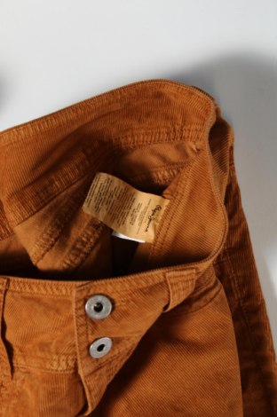 Дамски джинси Pepe Jeans, Размер M, Цвят Кафяв, Цена 146,00 лв.