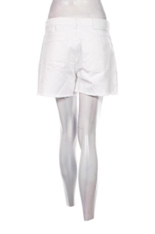 Γυναικείο κοντό παντελόνι RAERE by Lorena Rae, Μέγεθος M, Χρώμα Λευκό, Τιμή 8,41 €