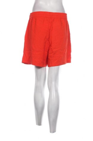 Дамски къс панталон B.Young, Размер L, Цвят Червен, Цена 54,00 лв.