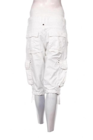 Damen Shorts Esprit, Größe M, Farbe Weiß, Preis 9,19 €