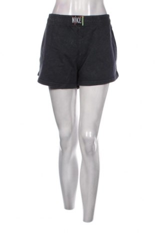 Γυναικείο κοντό παντελόνι Nike, Μέγεθος L, Χρώμα Μπλέ, Τιμή 18,56 €