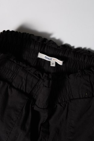 Дамски къс панталон ONLY, Размер M, Цвят Черен, Цена 9,20 лв.