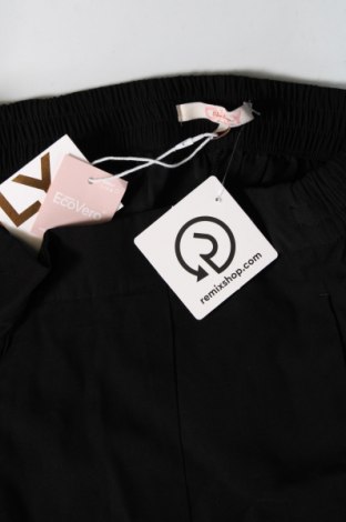 Γυναικείο κοντό παντελόνι ONLY, Μέγεθος M, Χρώμα Μαύρο, Τιμή 7,42 €