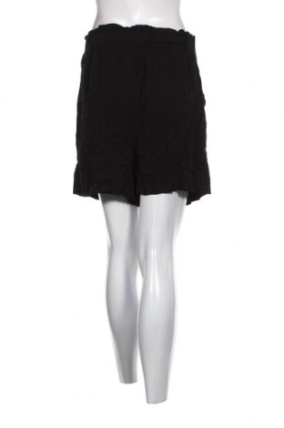 Дамски къс панталон Q/S by S.Oliver, Размер XL, Цвят Черен, Цена 72,00 лв.