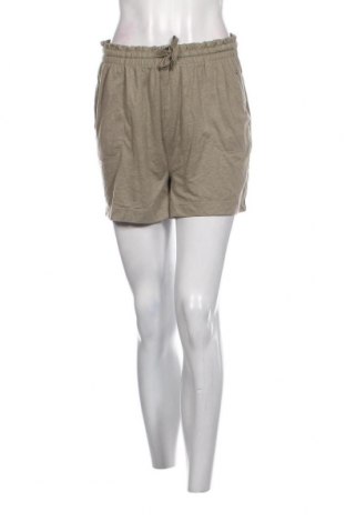 Дамски къс панталон S.Oliver, Размер S, Цвят Зелен, Цена 13,68 лв.