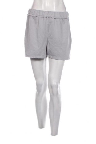Γυναικείο κοντό παντελόνι Trendyol, Μέγεθος L, Χρώμα Γκρί, Τιμή 5,57 €