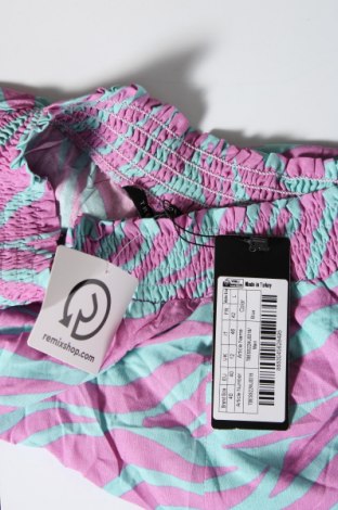 Дамски къс панталон Trendyol, Размер M, Цвят Многоцветен, Цена 72,00 лв.