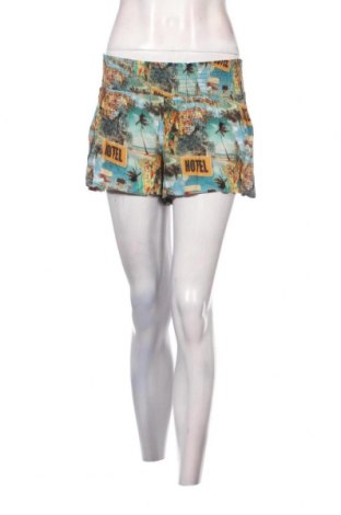Дамски къс панталон Urban Outfitters, Размер XS, Цвят Многоцветен, Цена 14,40 лв.