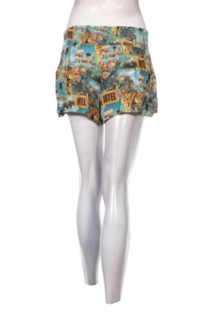 Γυναικείο κοντό παντελόνι Urban Outfitters, Μέγεθος XS, Χρώμα Πολύχρωμο, Τιμή 37,11 €