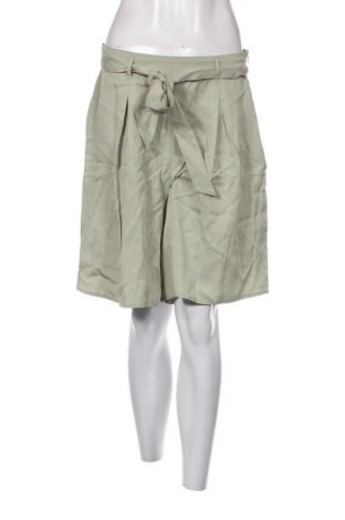 Дамски къс панталон Vero Moda, Размер L, Цвят Зелен, Цена 12,80 лв.
