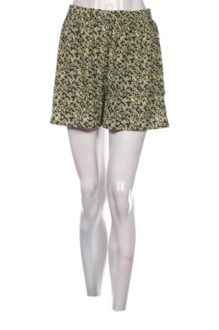 Γυναικείο κοντό παντελόνι Wednesday's Girl, Μέγεθος S, Χρώμα Πολύχρωμο, Τιμή 4,08 €