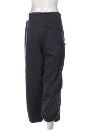 Дамски панталон BDG, Размер XL, Цвят Сив, Цена 87,00 лв.