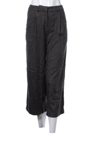 Дамски панталон Monki, Размер XS, Цвят Черен, Цена 6,30 лв.
