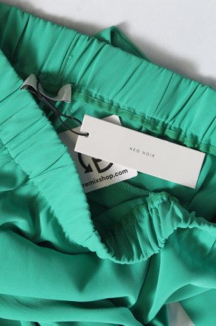 Дамски панталон Neo Noir, Размер L, Цвят Зелен, Цена 87,00 лв.
