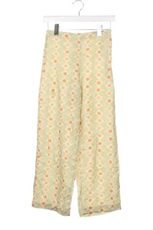 Γυναικείο παντελόνι Pull&Bear, Μέγεθος S, Χρώμα Πράσινο, Τιμή 15,65 €