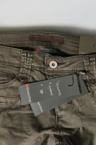 Дамски панталон Street One, Размер XS, Цвят Зелен, Цена 9,57 лв.