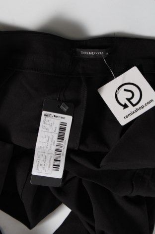 Dámske nohavice Trendyol, Veľkosť M, Farba Čierna, Cena  44,85 €