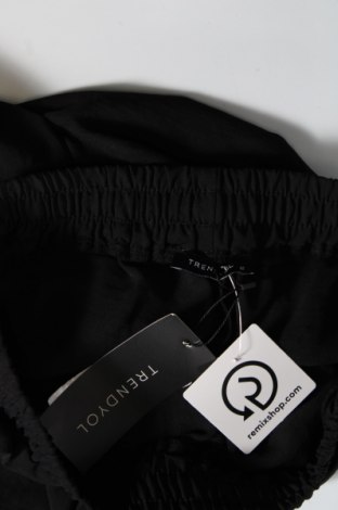 Дамски панталон Trendyol, Размер L, Цвят Черен, Цена 12,18 лв.