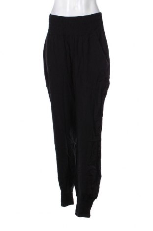 Γυναικείο παντελόνι Urban Classics, Μέγεθος M, Χρώμα Μαύρο, Τιμή 11,57 €