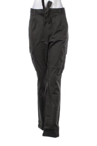 Дамски панталон Vero Moda, Размер M, Цвят Зелен, Цена 24,84 лв.