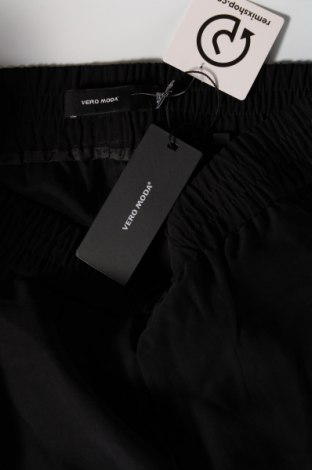 Дамски панталон Vero Moda, Размер M, Цвят Черен, Цена 54,00 лв.