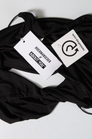 Γυναικείο αμάνικο μπλουζάκι Hoermanseder x About You, Μέγεθος M, Χρώμα Μαύρο, Τιμή 14,95 €