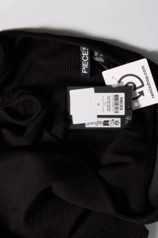 Γυναικείο αμάνικο μπλουζάκι Pieces, Μέγεθος M, Χρώμα Μαύρο, Τιμή 4,59 €