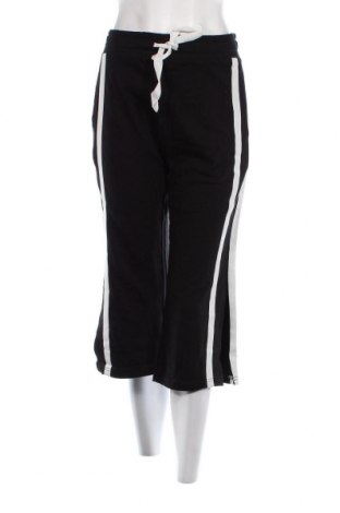 Γυναικείο αθλητικό παντελόνι Urban Classics, Μέγεθος S, Χρώμα Μαύρο, Τιμή 5,26 €