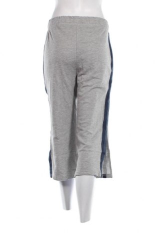 Γυναικείο αθλητικό παντελόνι Urban Classics, Μέγεθος M, Χρώμα Γκρί, Τιμή 5,26 €