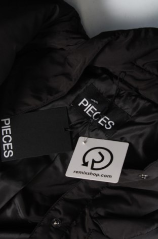 Дамско яке Pieces, Размер XS, Цвят Черен, Цена 27,88 лв.