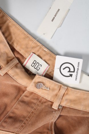 Мъжки къс панталон BDG, Размер S, Цвят Бежов, Цена 58,00 лв.