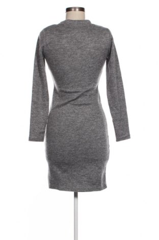 Kleid, Größe S, Farbe Grau, Preis € 2,02