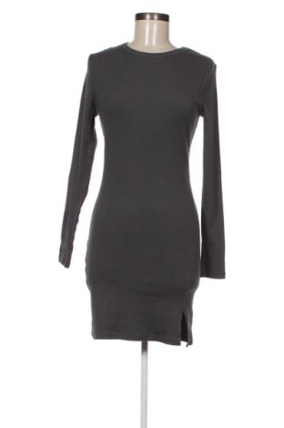 Kleid Bershka, Größe L, Farbe Grau, Preis € 6,40