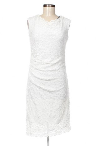 Kleid Swing, Größe M, Farbe Weiß, Preis 34,70 €