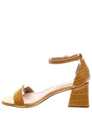 Sandalen Migato, Größe 36, Farbe Gelb, Preis 16,86 €