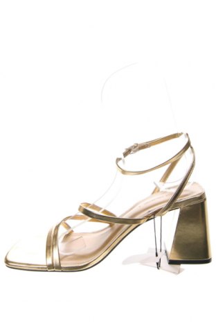 Sandalen Pull&Bear, Größe 41, Farbe Golden, Preis 28,87 €