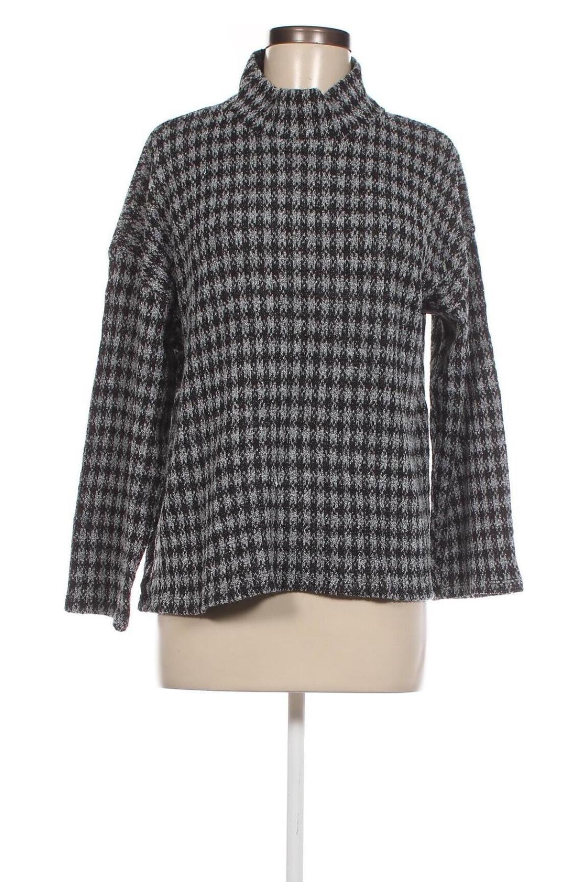 Damen Shirt Pull&Bear, Größe M, Farbe Mehrfarbig, Preis € 1,85
