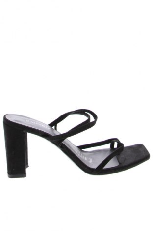 Papuci H&M Divided, Mărime 36, Culoare Negru, Preț 79,99 Lei