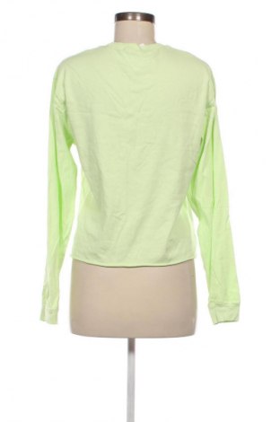 Damen Shirt Pull&Bear, Größe M, Farbe Grün, Preis € 5,99