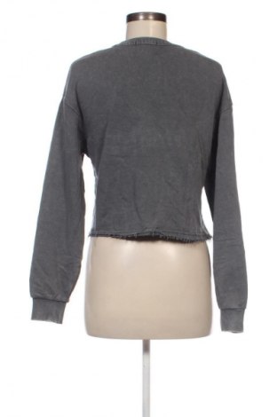 Damen Shirt Stradivarius, Größe XS, Farbe Grau, Preis € 13,49