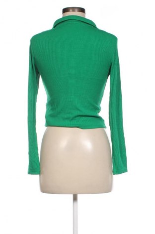 Damen Shirt Stradivarius, Größe M, Farbe Grün, Preis € 13,49