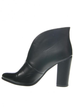 Damen Stiefeletten, Größe 40, Farbe Schwarz, Preis 17,99 €