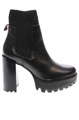 Damen Stiefeletten Bershka, Größe 35, Farbe Schwarz, Preis 22,00 €