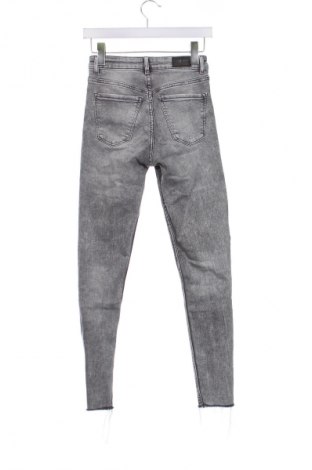 Damskie jeansy Bershka, Rozmiar S, Kolor Szary, Cena 43,99 zł