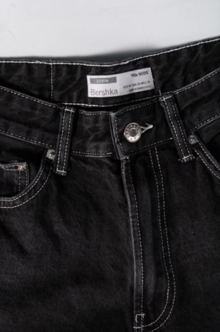 Damskie jeansy Bershka, Rozmiar S, Kolor Szary, Cena 46,99 zł