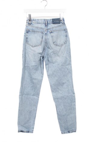 Damskie jeansy Bershka, Rozmiar XS, Kolor Niebieski, Cena 46,99 zł