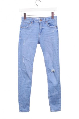 Damskie jeansy Bershka, Rozmiar S, Kolor Niebieski, Cena 92,99 zł